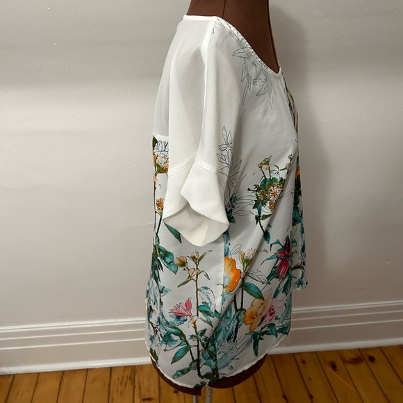 Forever 21 Floral Blouse - Picture 3 of 7